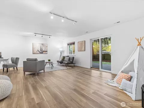 Living - 3129 200th Pl SE, Bothell, WA 98012 photo 6 of 8