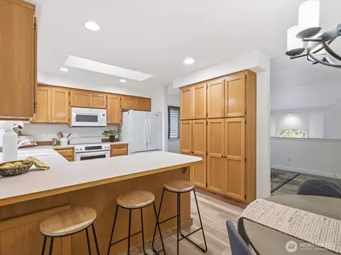 Kitchen - 3129 200th Pl SE, Bothell, WA 98012 photo 4 of 4