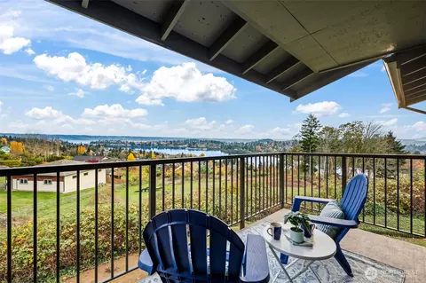 3320 Narrows View Ln NE #204, Bremerton, WA 98310