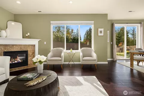 Living - 18214 41st Ave SE, Bothell, WA 98012 photo 3 of 5