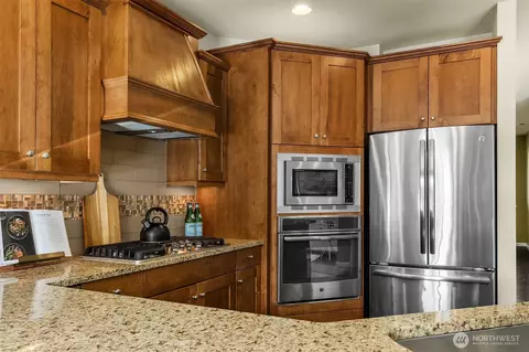 Kitchen - 18214 41st Ave SE, Bothell, WA 98012 photo 2 of 5