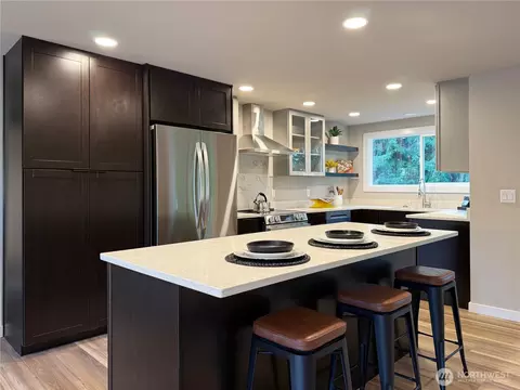 Kitchen - 15905 118th Pl NE, Bothell, WA 98011 photo 2 of 2