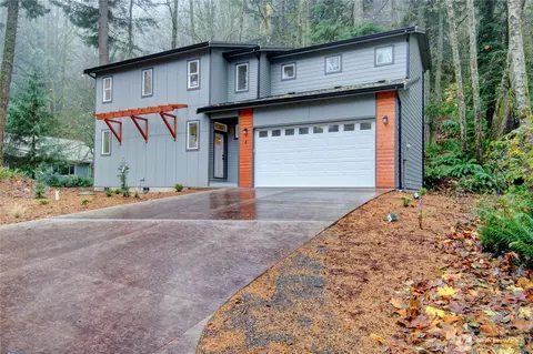 8 Shetland Ct, Bellingham, WA 98229