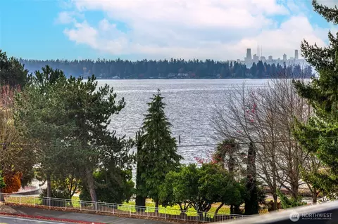 10110 NE 60th St #106, Kirkland, WA 98033