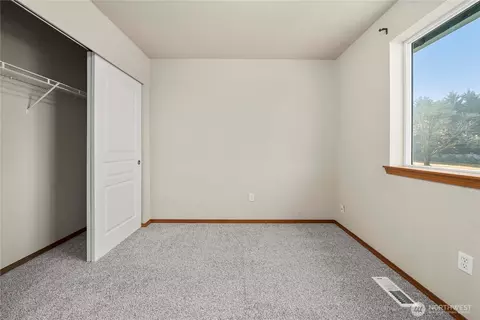 Bedroom - 1503 Riddell Ave NE, Orting, WA 98360 photo 6 of 6