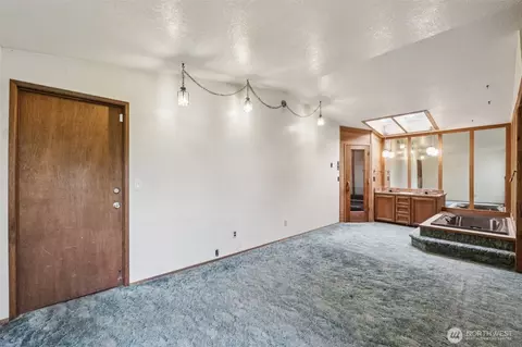 9321 Sharon Dr, Everett, WA 98204 photo 13