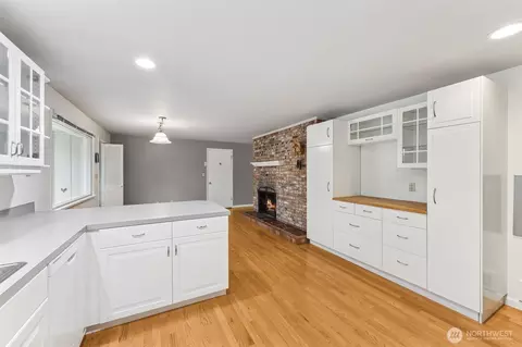 Kitchen - 1323 Willow St, Sumner, WA 98390 photo 2 of 3