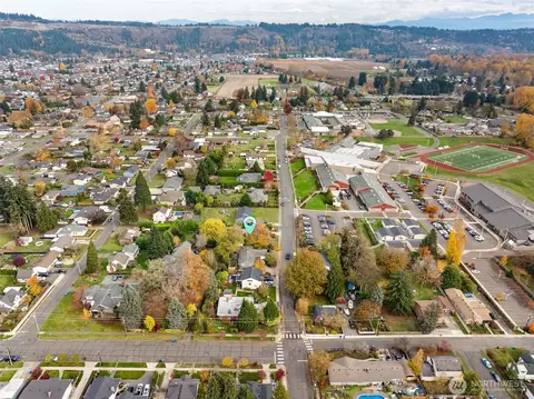 View/Area - 1323 Willow St, Sumner, WA 98390 photo 4 of 5