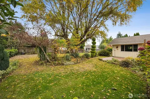 Exterior - 1323 Willow St, Sumner, WA 98390 photo 10 of 11