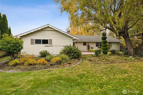Exterior - 1323 Willow St, Sumner, WA 98390 photo 6 of 11