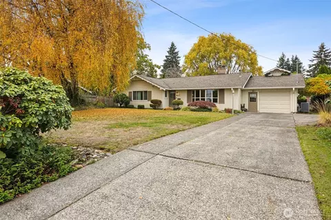 Exterior - 1323 Willow St, Sumner, WA 98390 photo 2 of 11