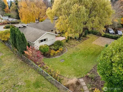 Exterior - 1323 Willow St, Sumner, WA 98390 photo 3 of 11