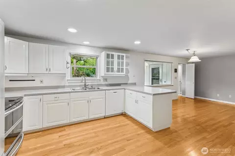 Kitchen - 1323 Willow St, Sumner, WA 98390 photo 3 of 3