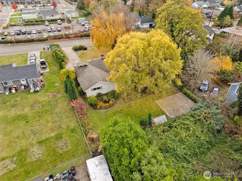 View/Area - 1323 Willow St, Sumner, WA 98390 photo 1 of 5
