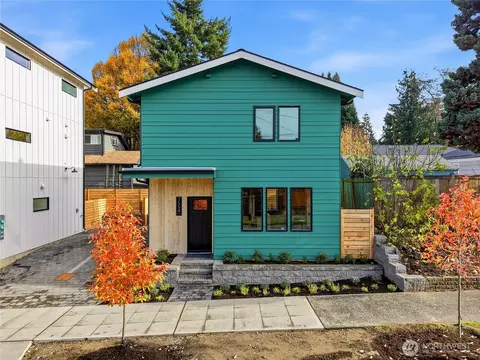 7554 39th Ave SW, Seattle, WA 98126
