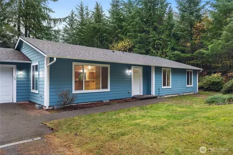 2261 E Phillips Lake Loop Rd, Shelton, WA 98584