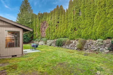 Exterior - 401 169th St SE, Bothell, WA 98012 photo 7 of 7