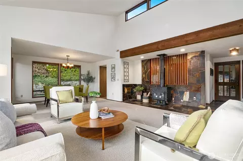 Living - 401 169th St SE, Bothell, WA 98012 photo 1 of 3