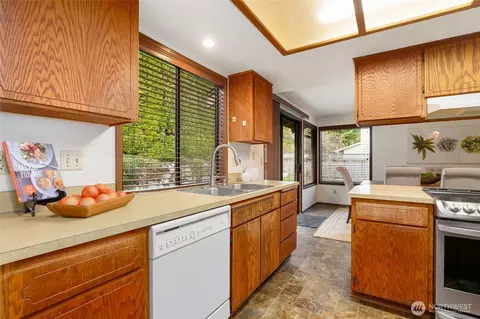 Kitchen - 401 169th St SE, Bothell, WA 98012 photo 1 of 5