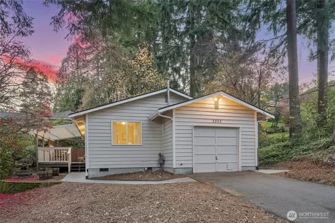 2203 NE 177th St, Shoreline, WA 98155
