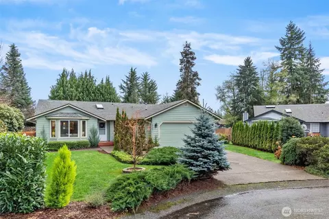 8042 Parkridge Dr SE, Tumwater, WA 98501