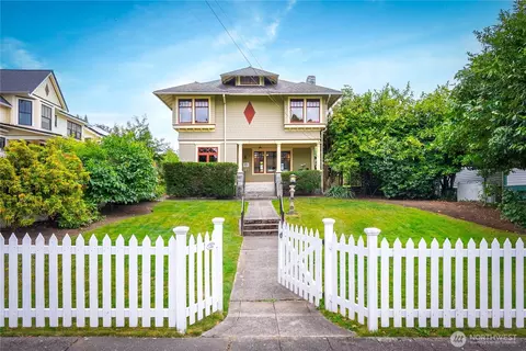 307 Avenue C, Snohomish, WA 98290