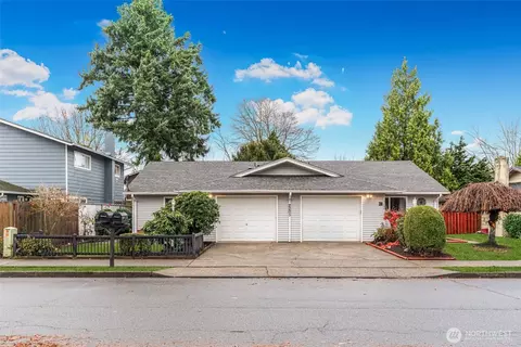 2205 M St NE #A-B, Auburn, WA 98002