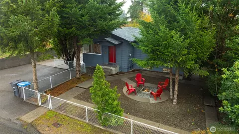 1518 N Wycoff Ave, Bremerton, WA 98312