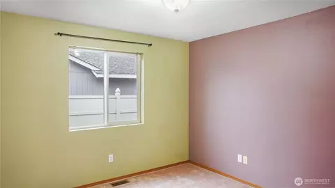 Bedroom - 940 S Capstone Ave, Othello, WA 99344 photo 3 of 3