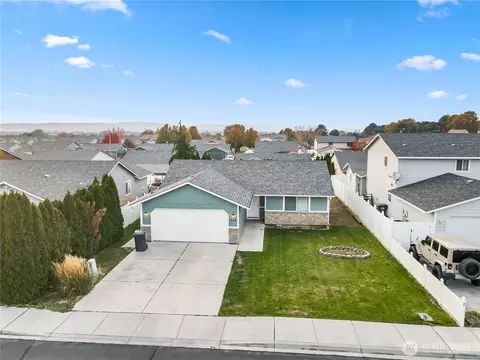 View/Area - 940 S Capstone Ave, Othello, WA 99344 photo 3 of 6