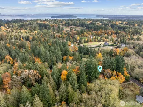 5787 E Collins Rd, Port Orchard, WA 98366