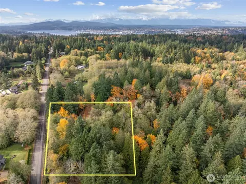 5787 E Collins Rd, Port Orchard, WA 98366