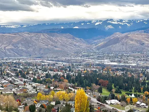 776 NE Tyler Pl, East Wenatchee, WA 98802