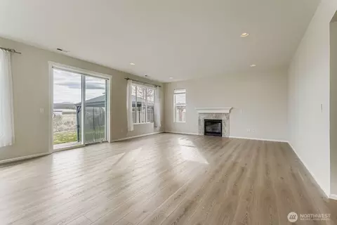 812 Sigafoos Ave NW, Orting, WA 98360 photo 8