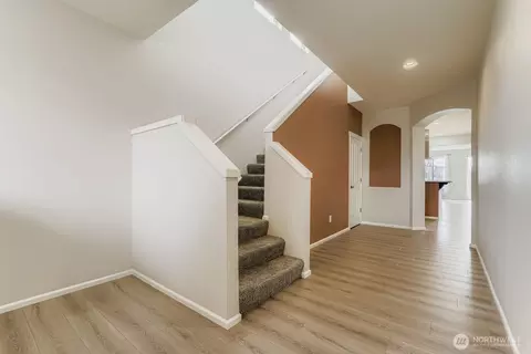 812 Sigafoos Ave NW, Orting, WA 98360 photo 3
