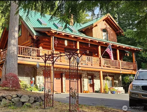 4853 Aviator Ln NW, Bremerton, WA 98312