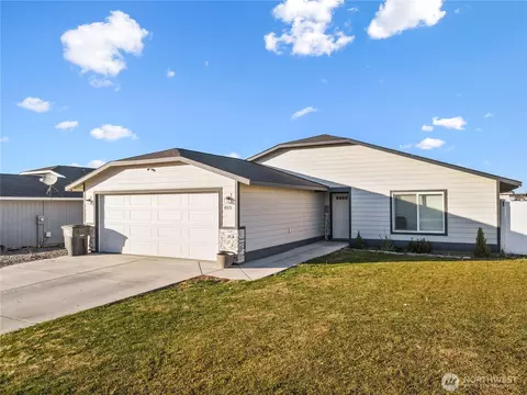 815 E Mt Adams St, Othello, WA 99344