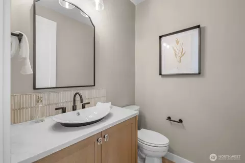 Bath - 210 35th Ave E, Seattle, WA 98112 photo 1 of 6