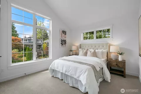 Bedroom - 210 35th Ave E, Seattle, WA 98112 photo 4 of 5