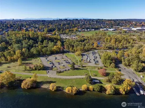 5845 NE Park Point Dr #G203, Seattle, WA 98115