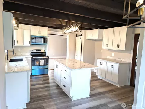 Kitchen - 19503 22nd Ave E, Spanaway, WA 98387 photo 1 of 7