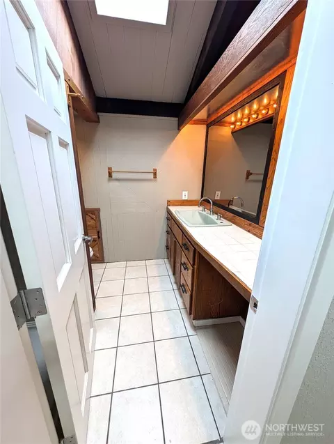 Bath - 19503 22nd Ave E, Spanaway, WA 98387 photo 1 of 1