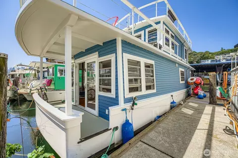 1900 Westlake Ave N #B-20, Seattle, WA 98109