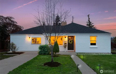 2460 S 121 St, Burien, WA 98168