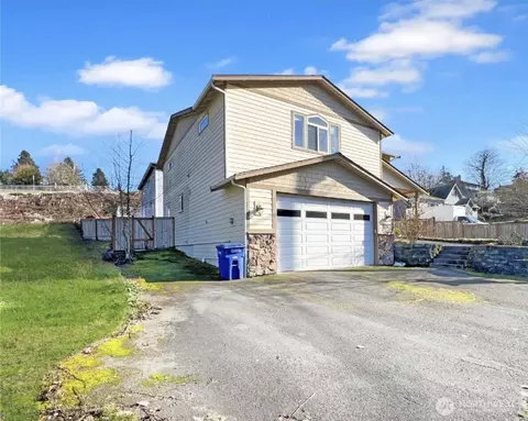 1100 9th Ave, Milton, WA 98354