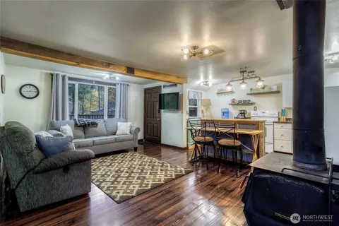 Living - 48 Blue Jay Loop, Walla Walla, WA 99362 photo 1 of 3