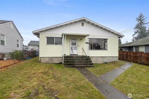 8815 Yakima Ave S, Tacoma, WA 98444