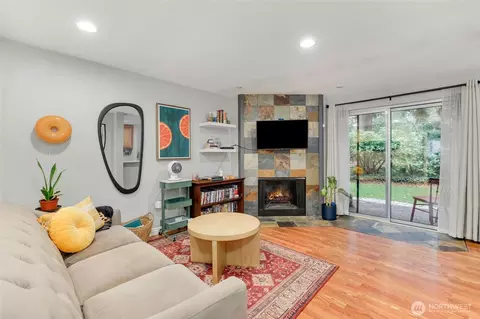 17535 150th Ct SE #N1, Renton, WA 98058