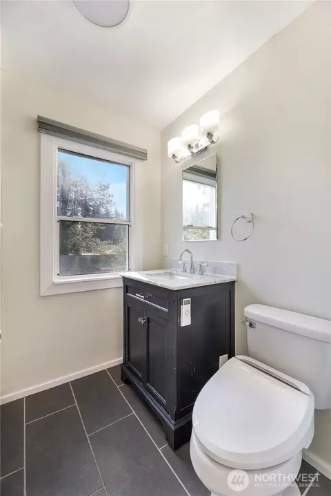 Bath - 702 47th St SE, Everett, WA 98203 photo 1 of 1