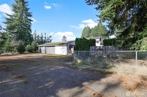 Exterior - 702 47th St SE, Everett, WA 98203 photo 5 of 5